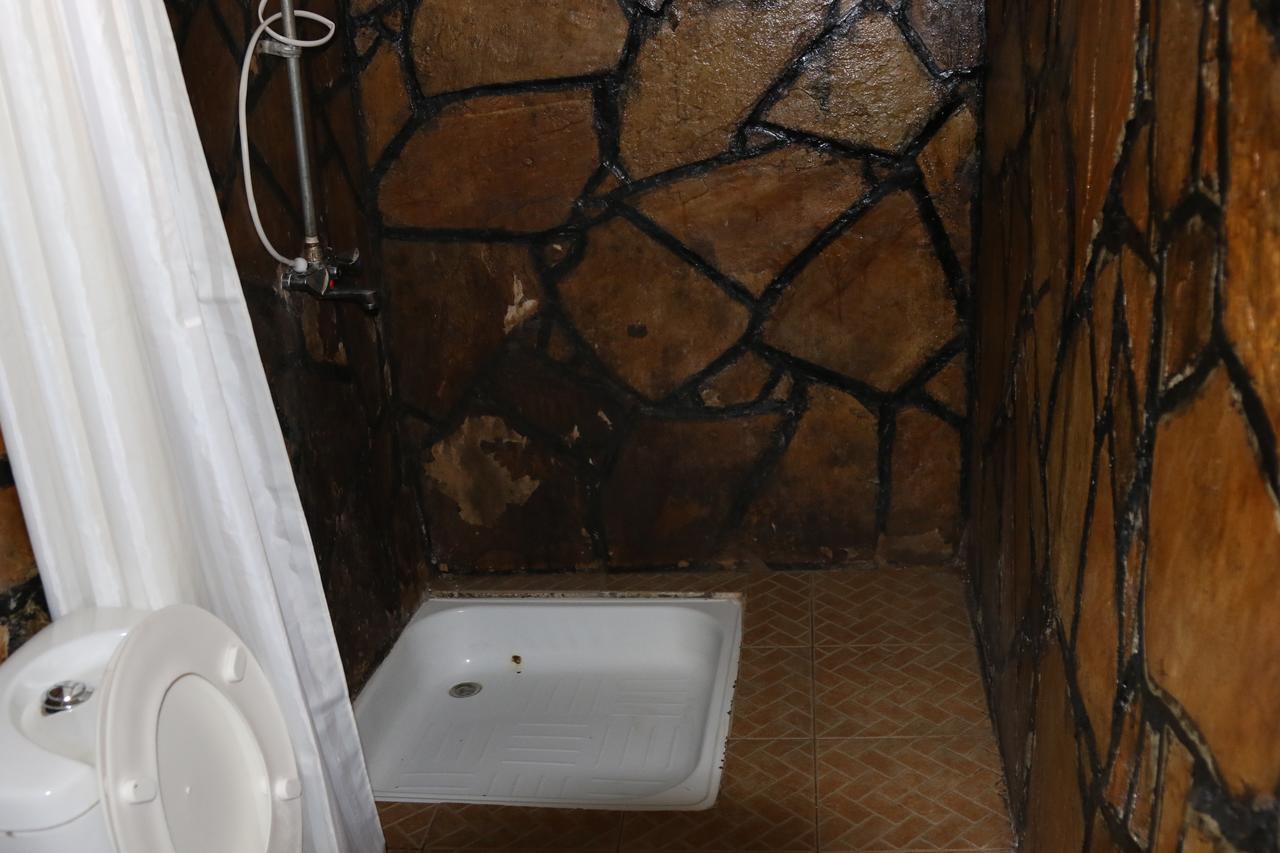 Neneu Hotel Moshi Buitenkant foto